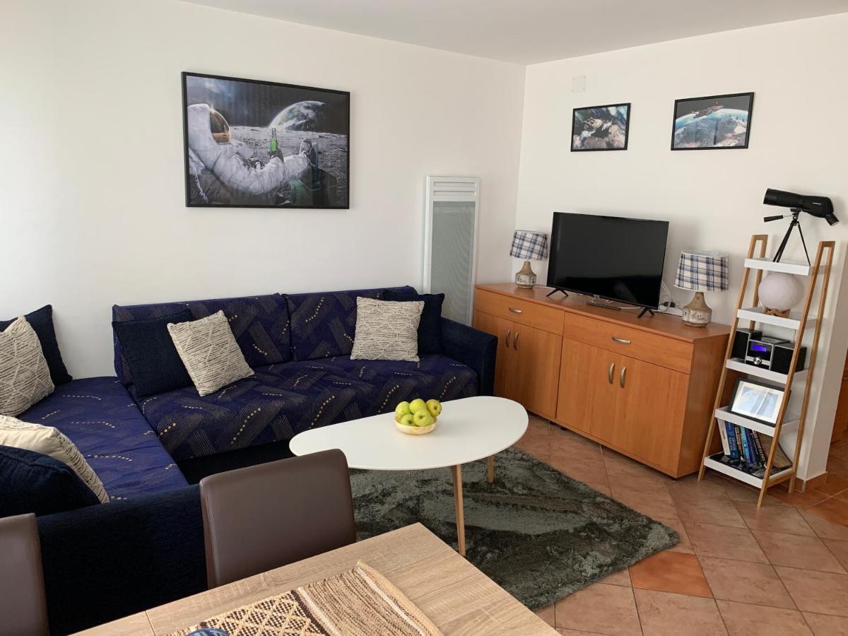 Apartman MAT Novalja Bagian luar foto