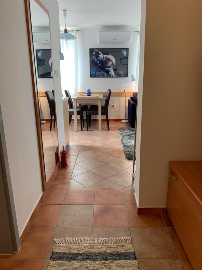 Apartman MAT Novalja Bagian luar foto