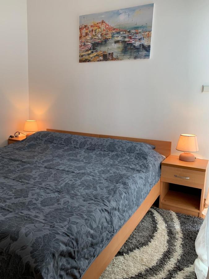Apartman MAT Novalja Bagian luar foto