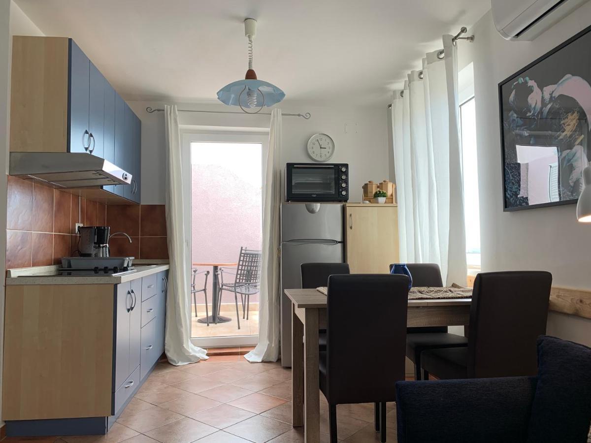 Apartman MAT Novalja Bagian luar foto