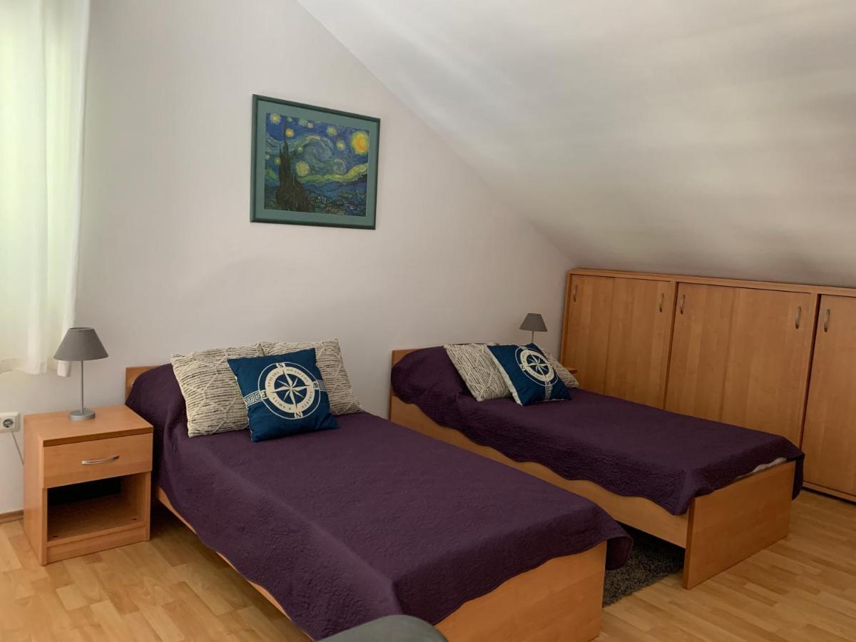 Apartman MAT Novalja Bagian luar foto