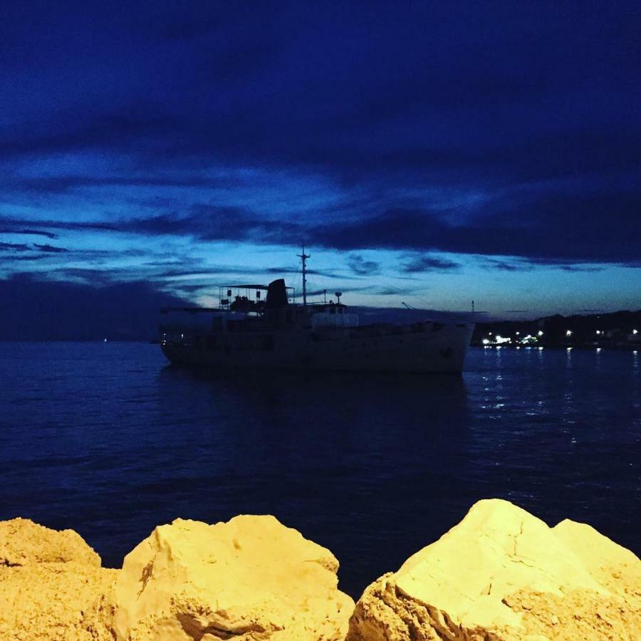 Apartman MAT Novalja Bagian luar foto